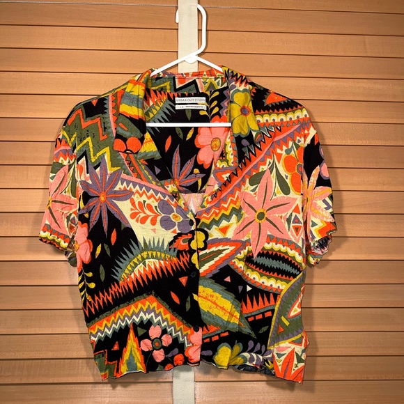 Urban Outfitters Cropped Collared Shirt Tropical Floral Neon Women’s Size Large - Picture 1 of 5